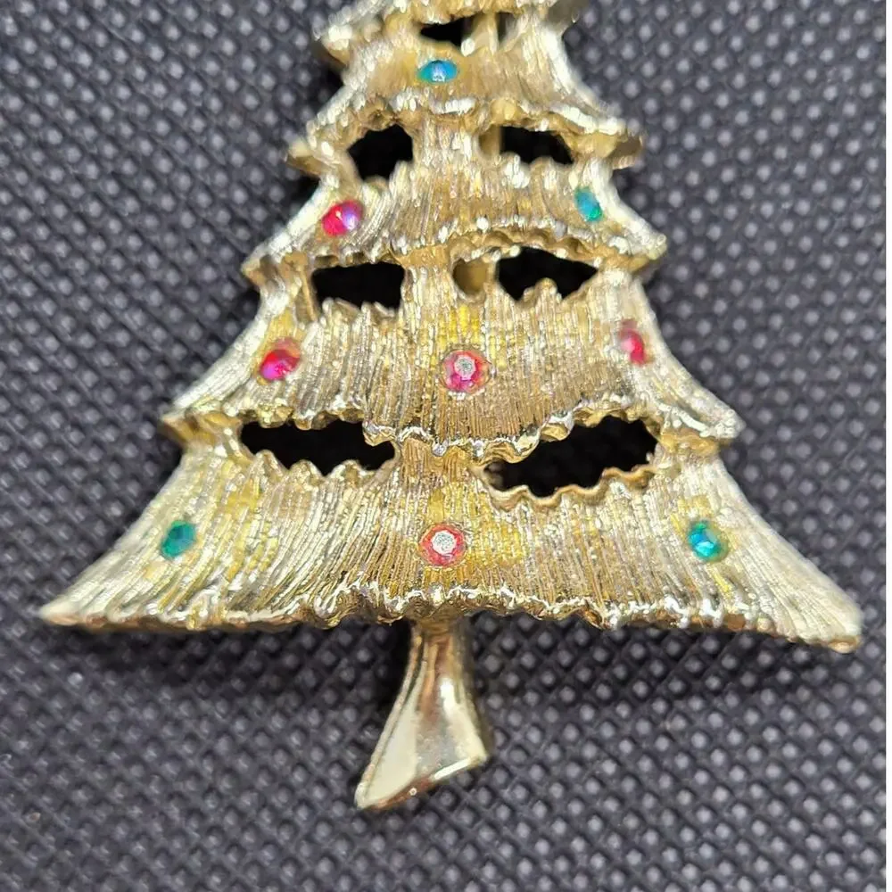 Luxe Vintage Holiday Sparkle Rhinestone Tiered Tree‎ Brooch Gold Tone Elegant 2